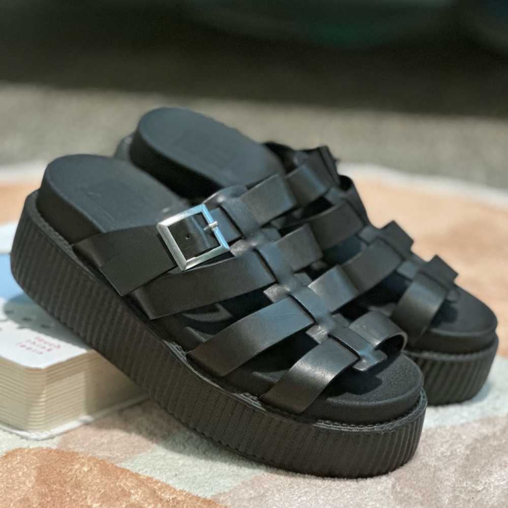 T.U.K sandals